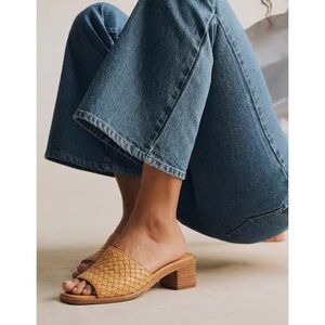 EVERLANE The City Sandal Woven Slide Block Heel Sandals in Tan Size 7